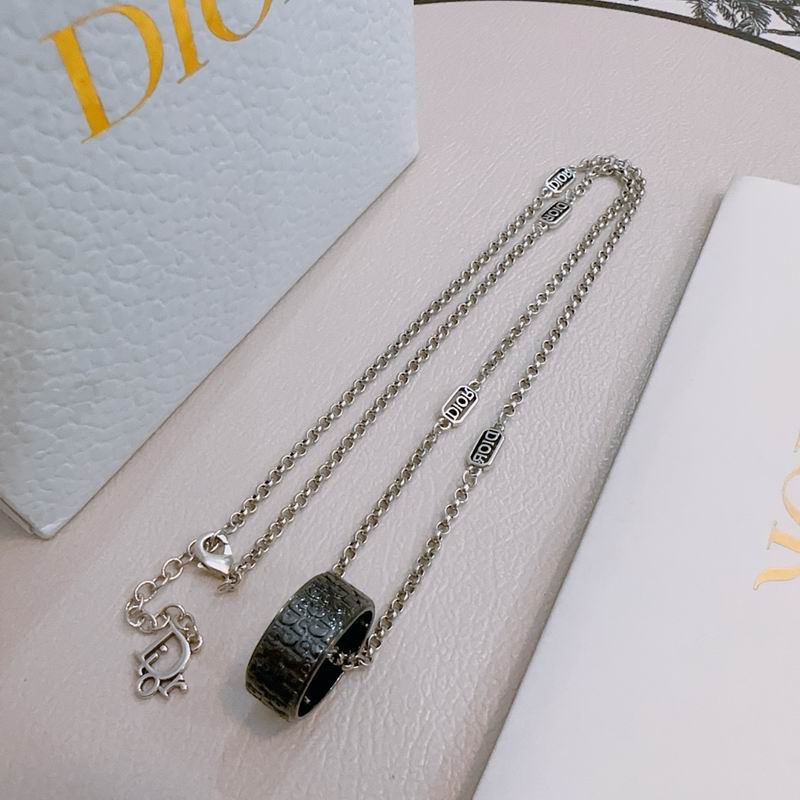 Dior Necklace 05yxh56 (1)