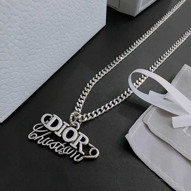 Dior Necklace 05yxh87 (1)