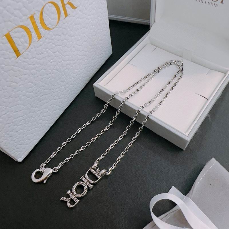 Dior Necklace 05yxh72 (1)