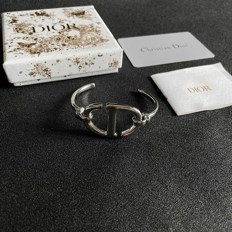 Dior Bracelet 05yxh39 (1)