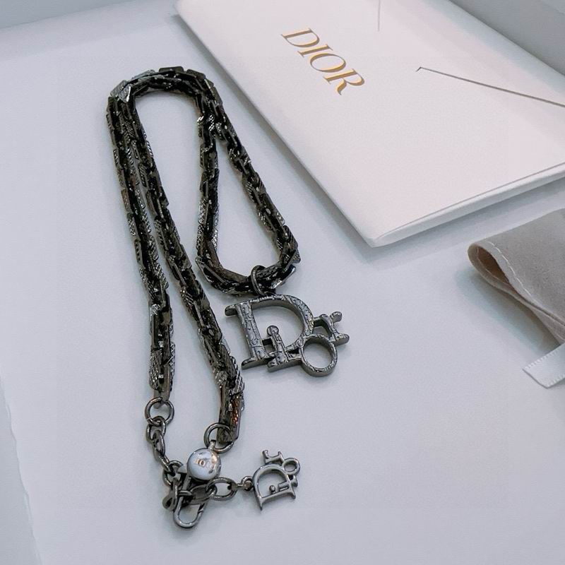 Dior Necklace 05yxh25 (1)