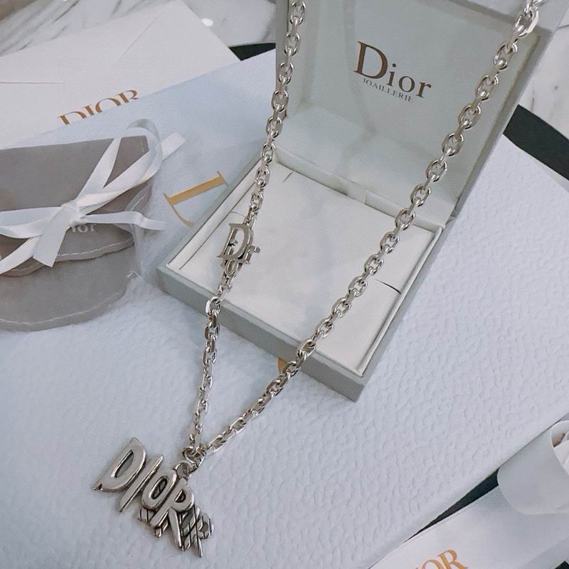 Dior Necklace 05yxh65 (1)