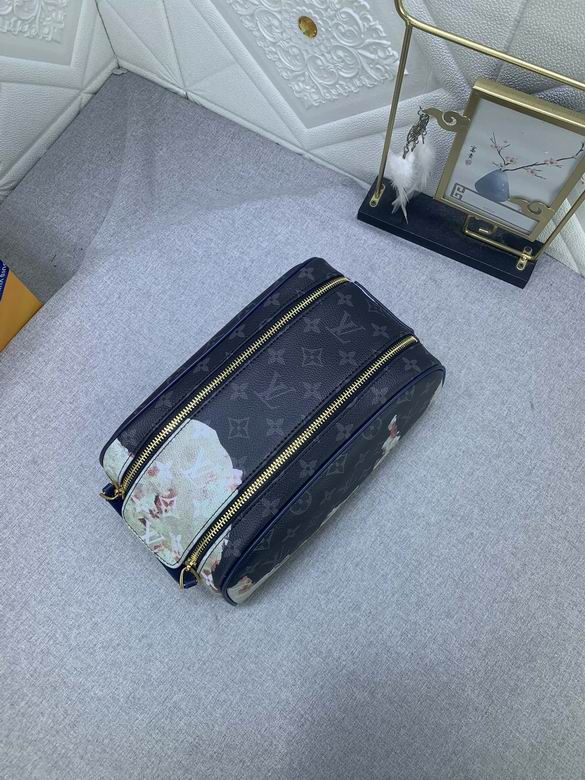 Dopp Kit M82831 28x15x16.5cm ss (1)
