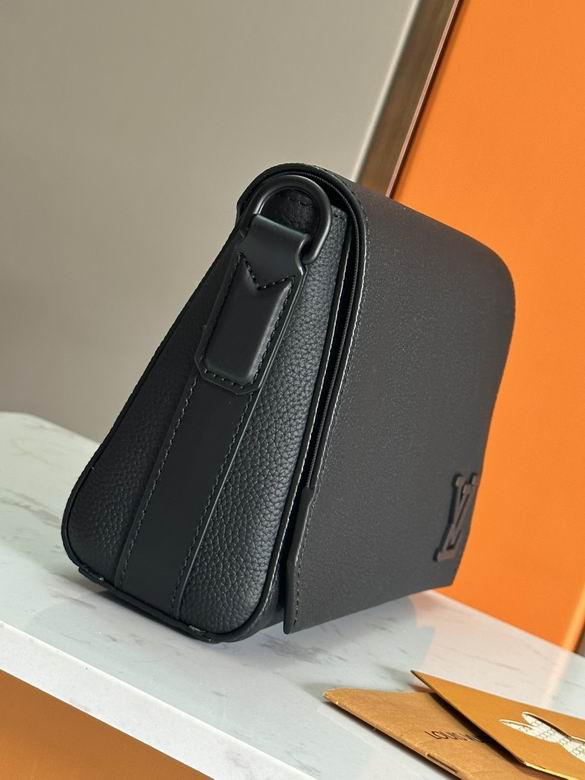 M24769 22X16.5X7cm WP 0