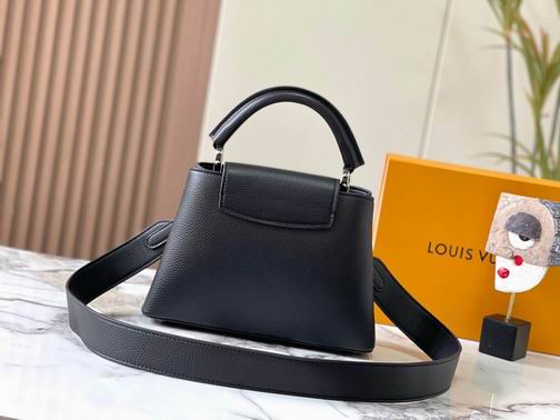 Capucines M21755 27x18x9cm ss (1)