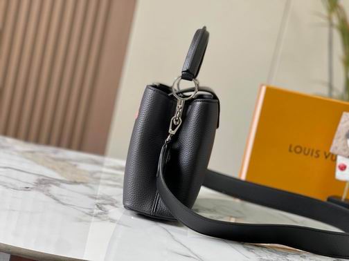 Capucines M21755 27x18x9cm ss (1)