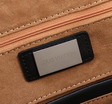 7890 39X30X8cm WP (1)