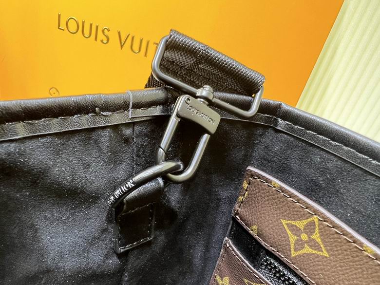 Tote M45734 37x29x13cm ss (1)