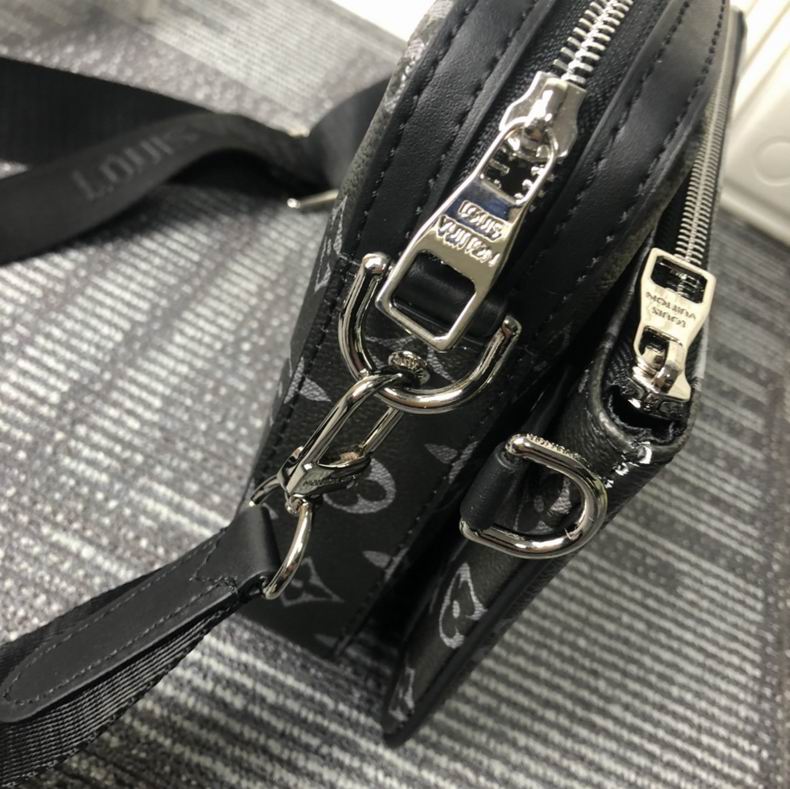 Pochette Metis M69443 25x18x4 cm cs (1)