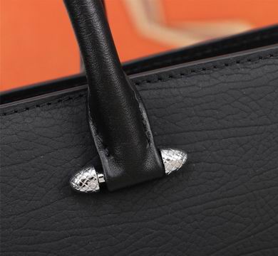 7890 39X30X8cm WP (1)
