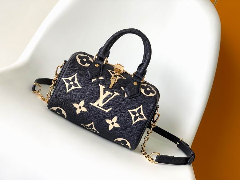 M47048 20.5X13.5X12cm WP 0