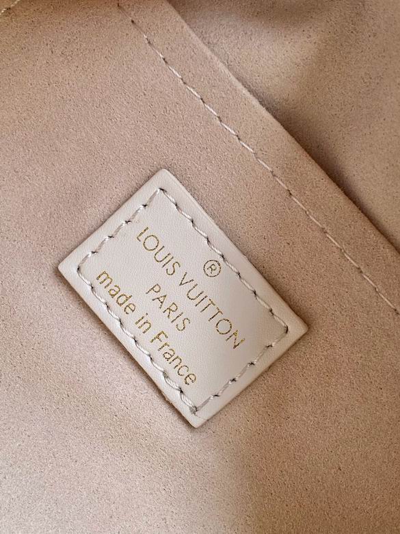 M58953 20.5X13.5X12cm WP 0