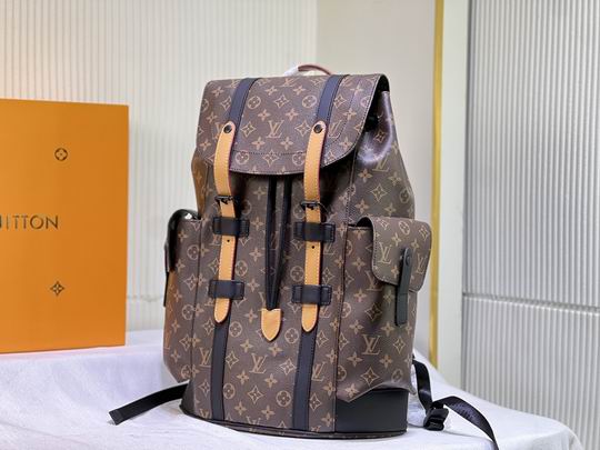 Christopher M46699 38x44x21cm ss (1)