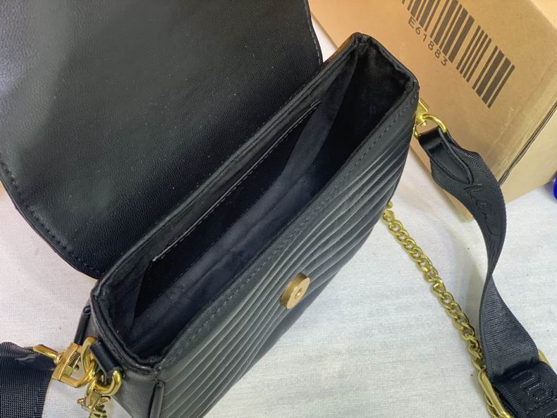 Multi Pochette M53936 M56466 M56461 cs (1)