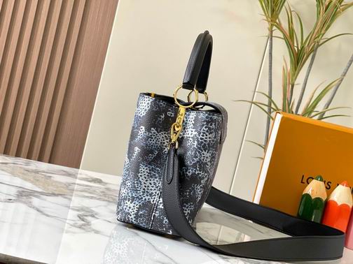 Capucines M21728 31.5x20x11cm ss (1)