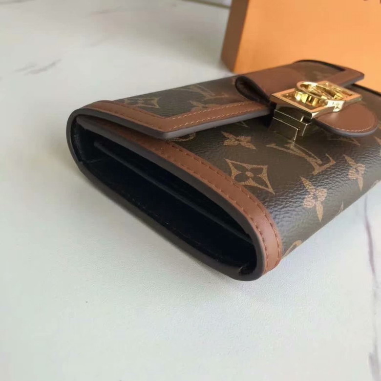Dauphine M68723 cm ss1_1