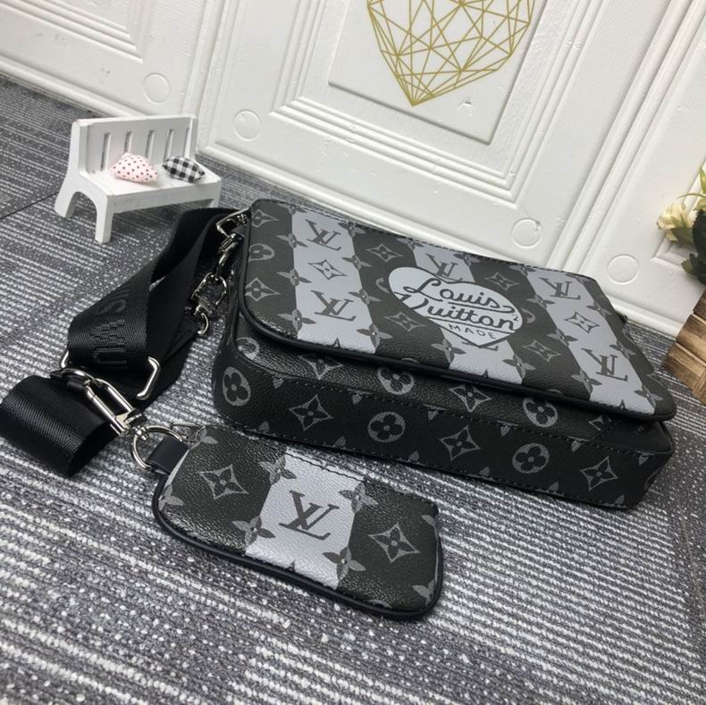 Pochette Metis M69443 25x18x4 cm cs (1)