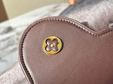 Capucines M22388 27x18x9cm ss (1)