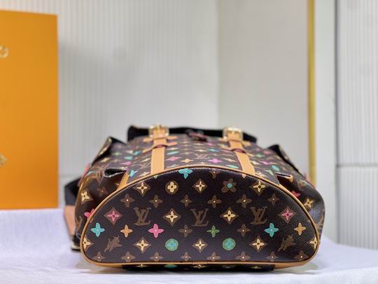 Christopher M25240 38x44x12.5cm ss1_1