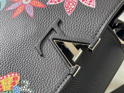 Capucines M21755 27x18x9cm ss (1)