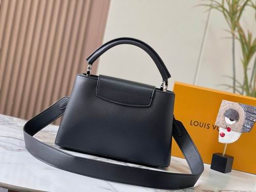 Capucines M21756 31.5x20x11cm ss (1)