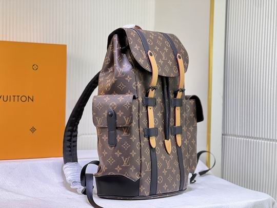 Christopher M46699 38x44x21cm ss (1)