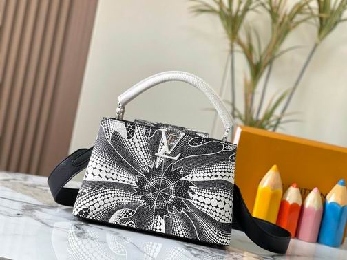 Capucines M21705 31.5x20x11cm ss (1)