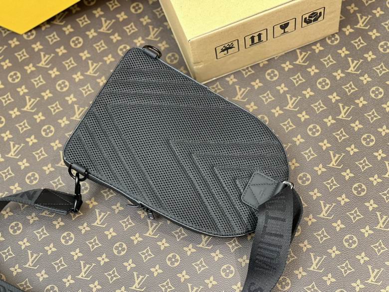 M23736 20X30X4cm XM (1)