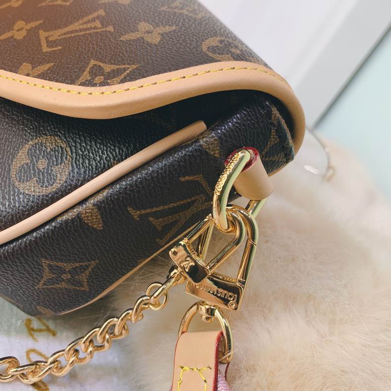 Pochette Metis M56161 19x13x5 cm cs (1)