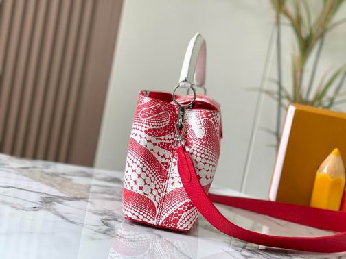 Capucines M21705 31.5x20x11cm ss (1)