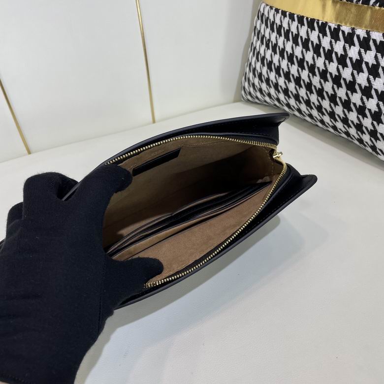 121-4 24.5X17X6cm WP 0