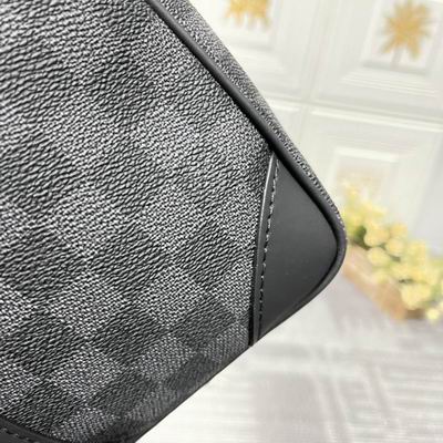 Voyage M46457黑花 老花 黑格 压格 十字纹36.5x27.5x6cm ss (1)