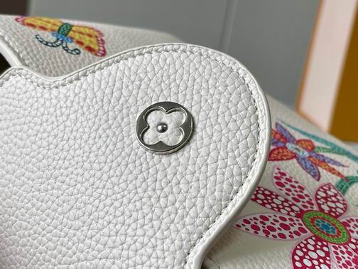 Capucines M21755 27x18x9cm ss (1)
