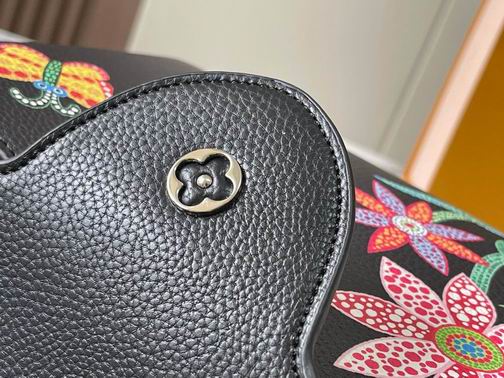 Capucines M21756 31.5x20x11cm ss (1)
