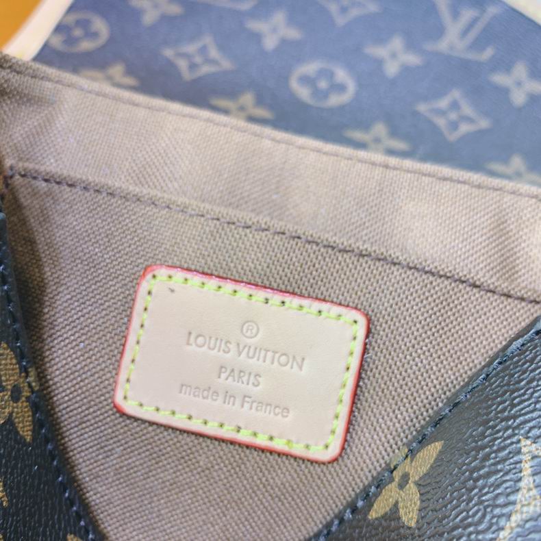 Pochette Metis M56161 19x13x5 cm cs (1)