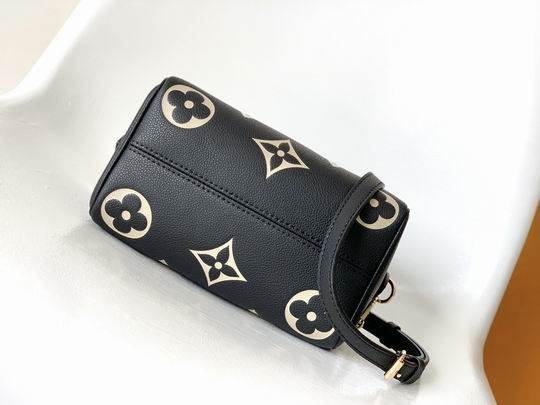 M58956 20.5X13.5X12cm WP 0
