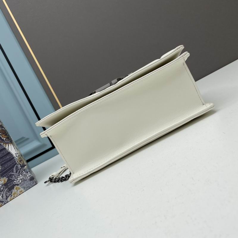 Dior Montaigne 9215 25x15x9cm ww (1)