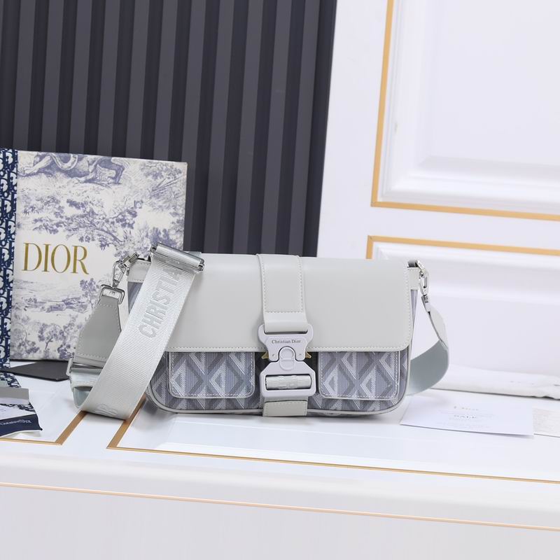 Dior Hit the Road 9944 27x17x9cm ww (1)