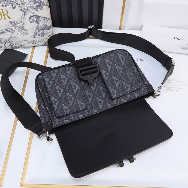 Dior Hit the Road 9944 27x17x9cm ww (1)