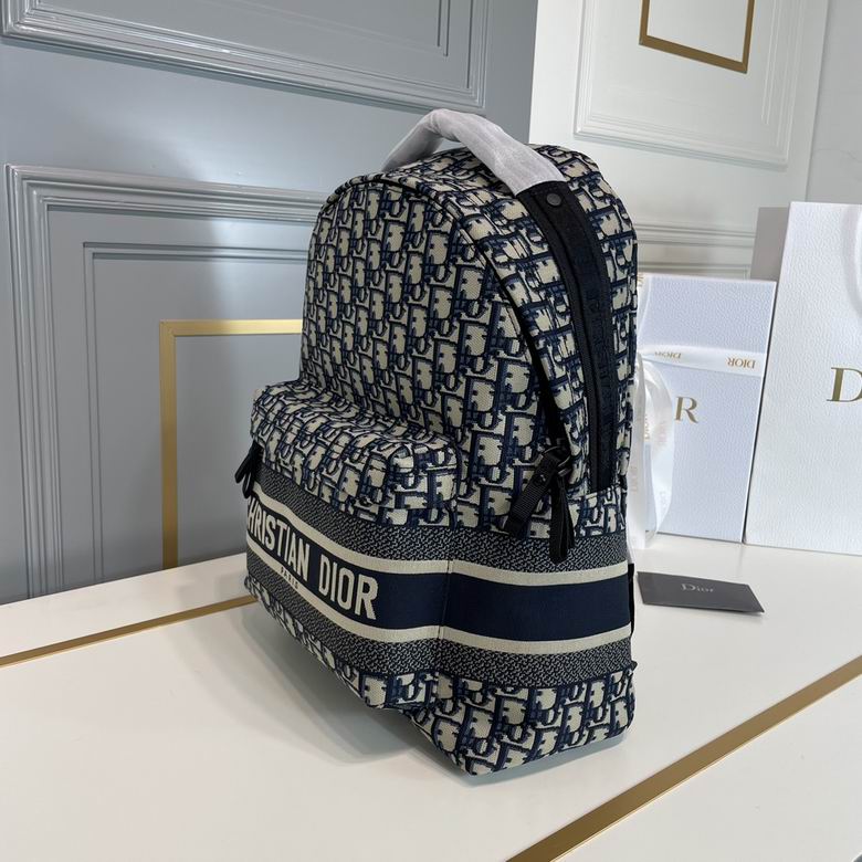 DM1640 39X31X14cm WP 0
