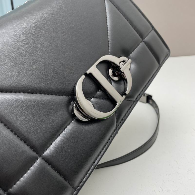 Dior Montaigne 9215 25x15x9cm ww (1)