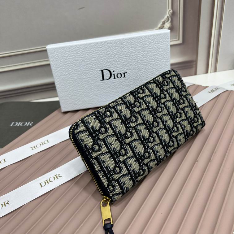 Dior 666107 19x10x2.5cm zy (1)
