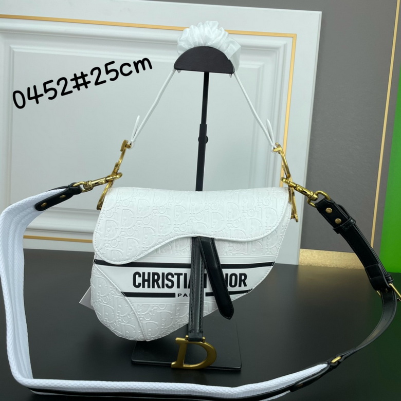 Oblique Saddle 0452 25cm YW (1)