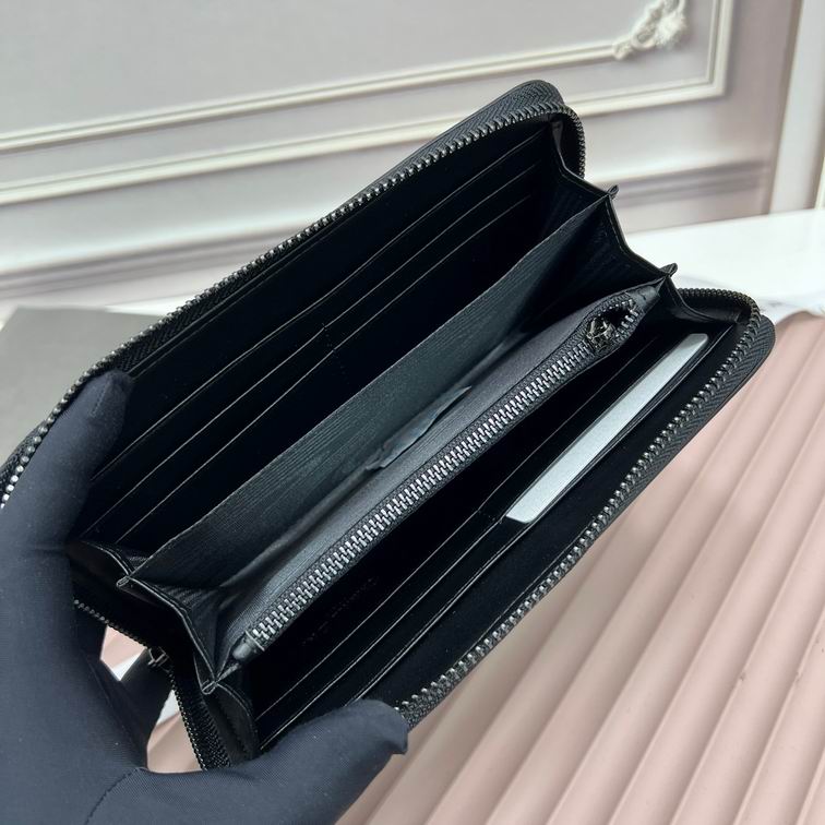 Dior 666117 19x10x2.5cm zy (1)