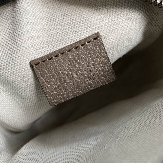 Gucci 658556 12x16x7cm CN (1)