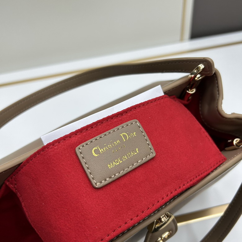 Dior 3633 25x16x12cm ww2_1