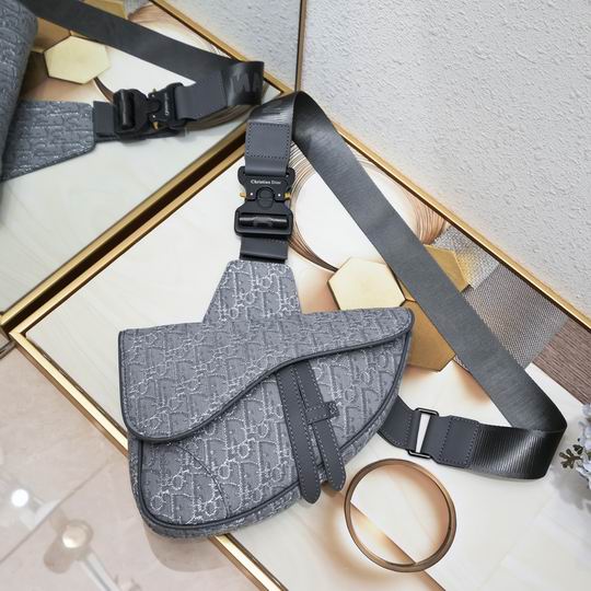 Dior CD-1040 20x28.6x5cm ww (1)