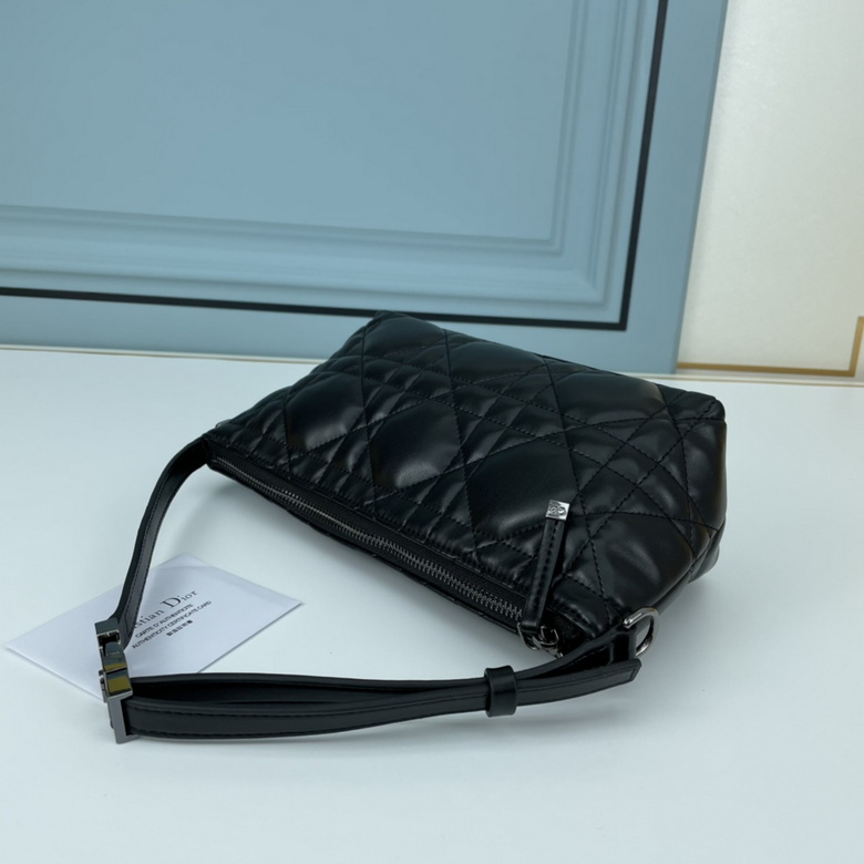 Nomad D6088 22X13X9.5cm YW (1)