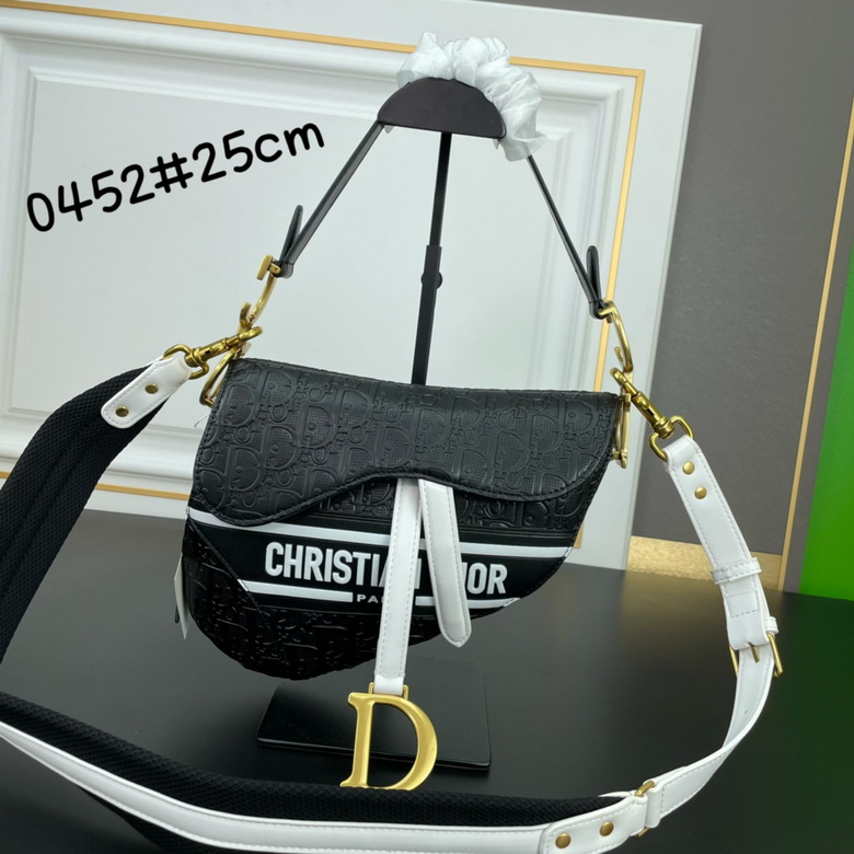 Oblique Saddle 0452 25cm YW (1)