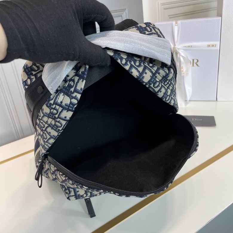 DM1640 39X31X14cm WP 0